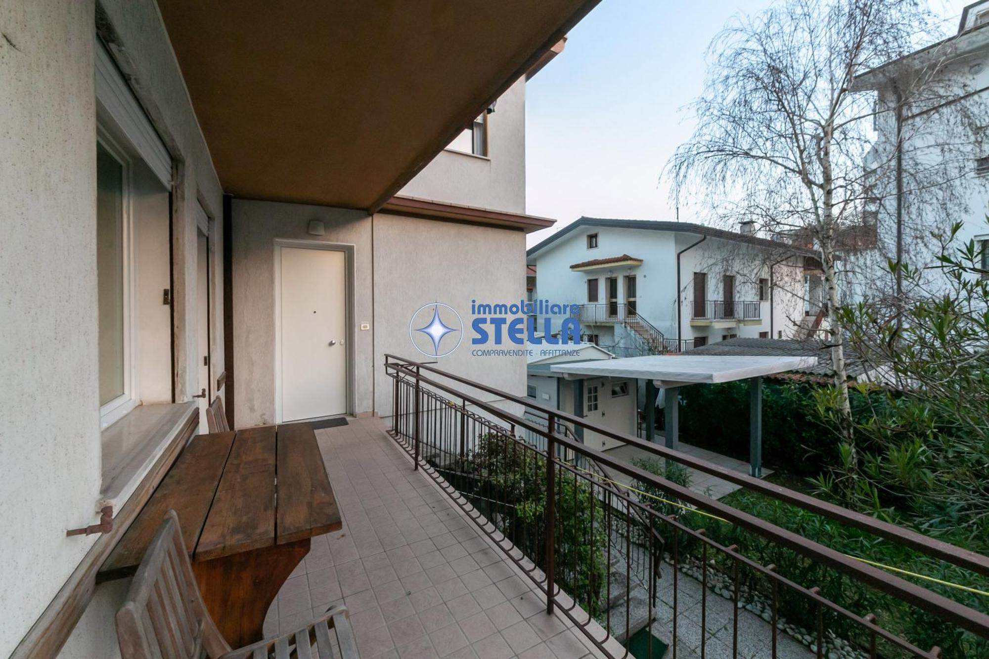 Condominio Secchiati Лидо-ди-Езоло Экстерьер фото